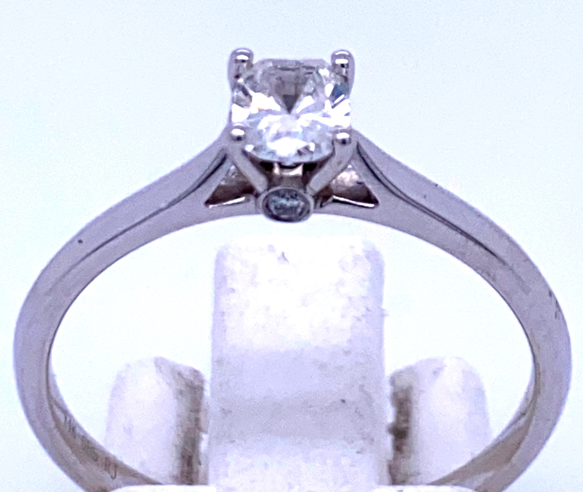 14KW .30CT OV DIA H/SI1 SOL RING