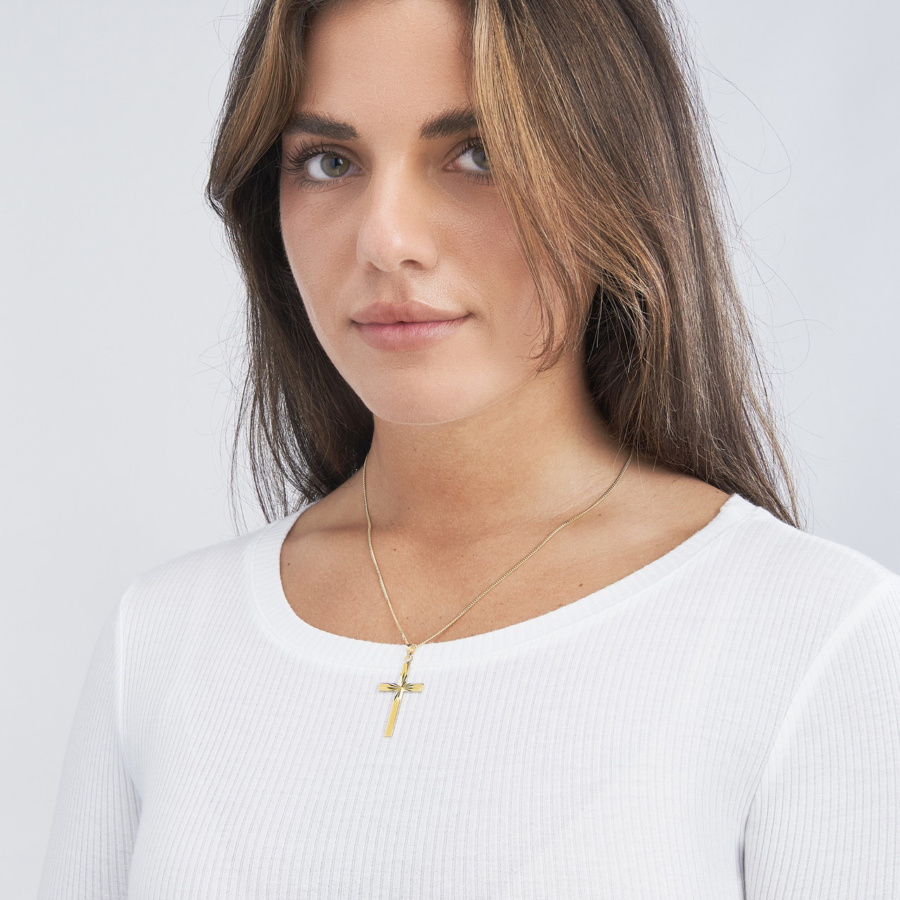 14KY LARGE DIA CUT CENTER CROSS PENDANT
