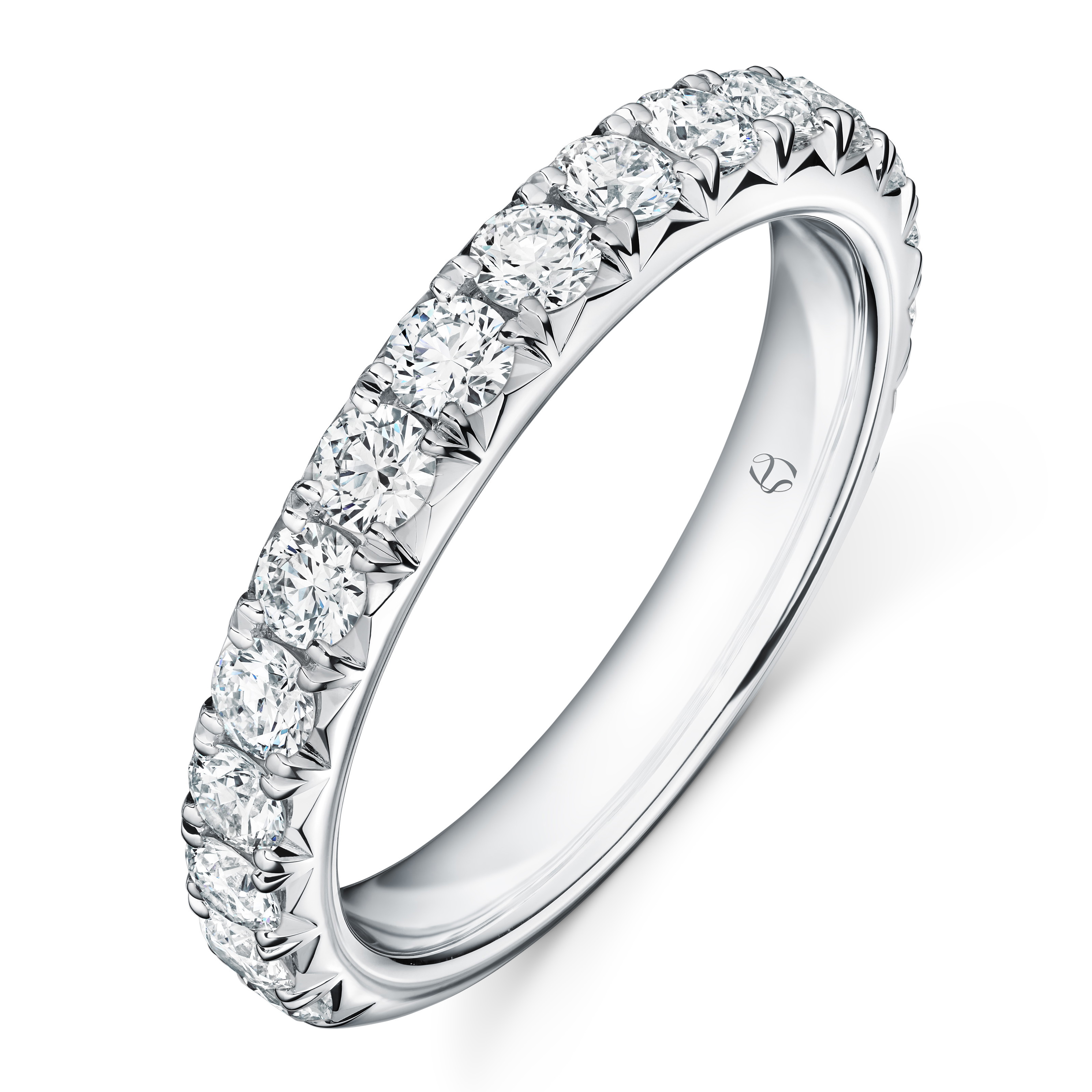 Hearts on Fire Vela 1.03ctw Diamond French Pave Anniversary Band in Platinum
