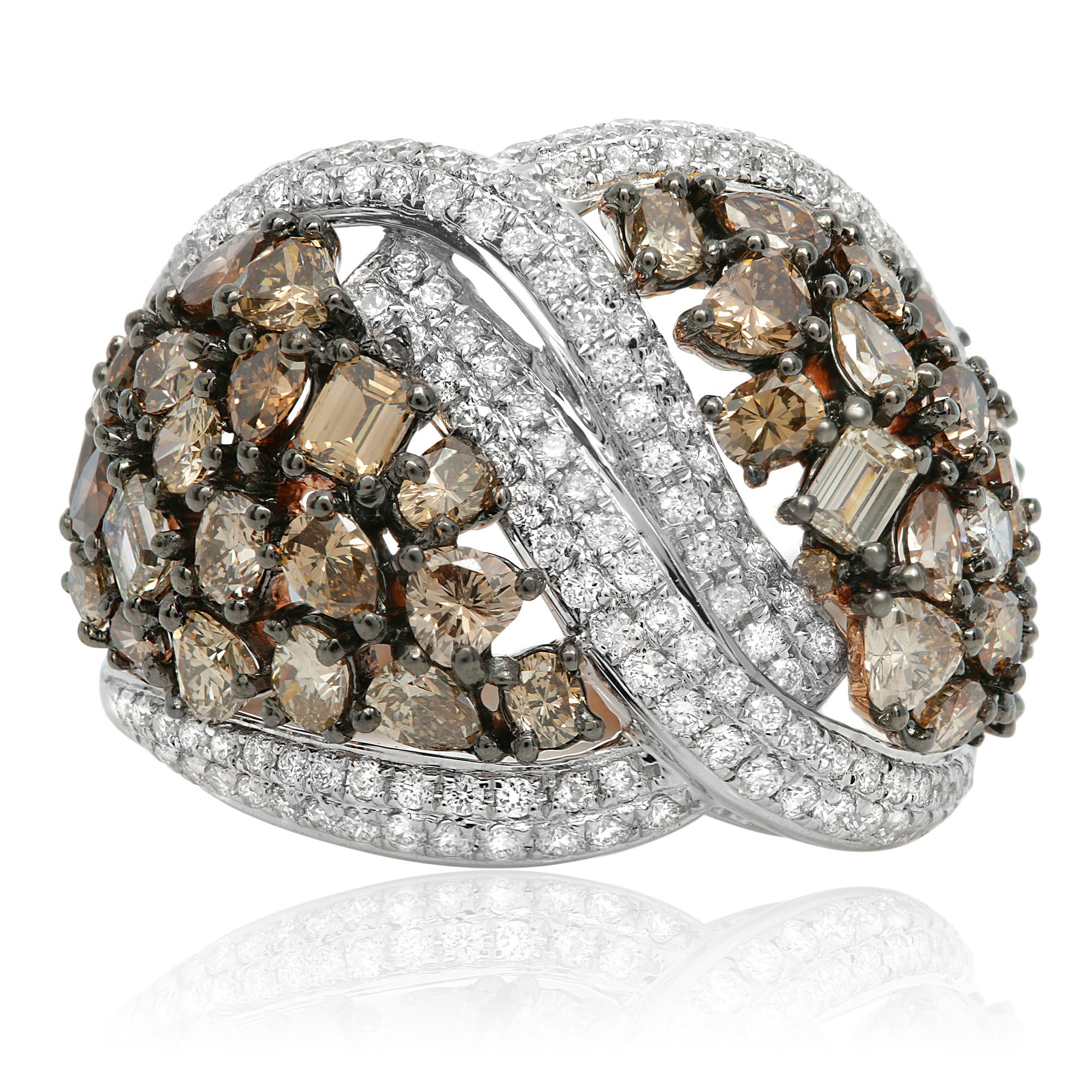 18K White Gold Diamond & Champagne Diamond Intertwined Ring (3.44ctw)