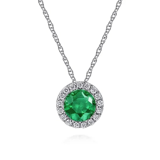 14KW .51CT RND EMRD .06CTW DIA HALO PEND 18"