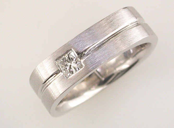 18K White Gold Princess Diamond Gents Ring (0.32ctw)